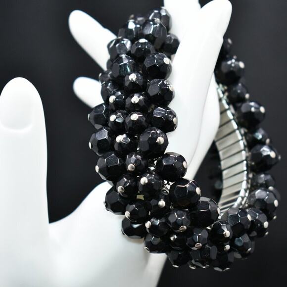 Vintage Black Beaded Cha Cha Bracelet, Silver Tone Expansion Bracelet, 6 1/2 In - Picture 7 of 9